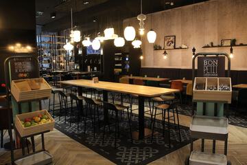 Breakfast area