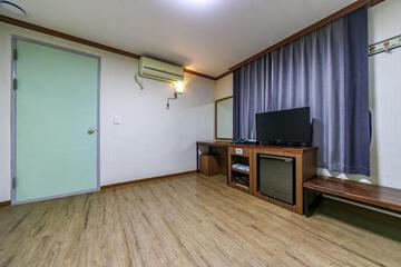 Photo 36