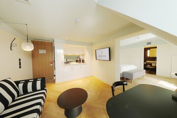 Private kitchenette