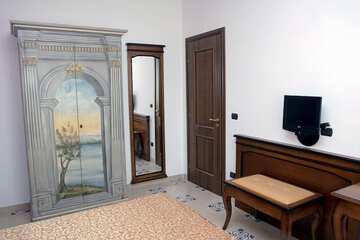 Room amenity
