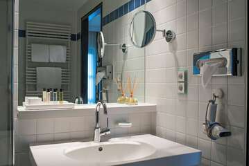 Bathroom amenities