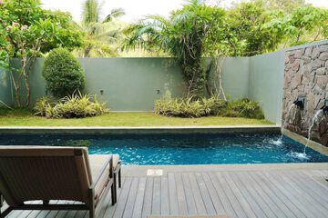 Private pool