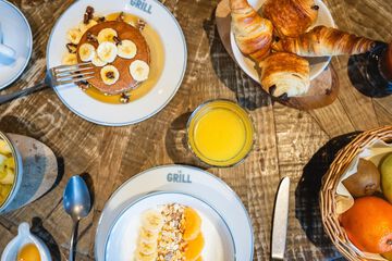 Breakfast meal