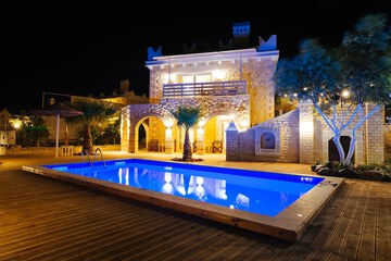 Private pool