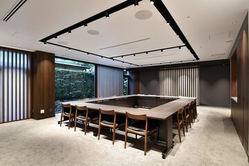 Meeting facility