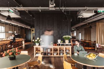 Breakfast area