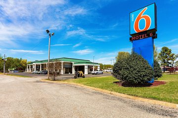 Motel 6 Covington TN