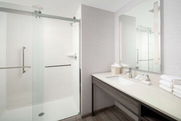 Room 13 of 39