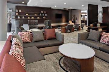 Courtyard by Marriott Raleigh North / Triangle Town Center