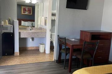 Photo 6