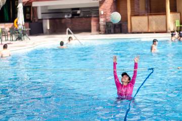 Exercise/lap pool