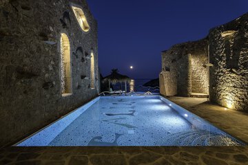 Private pool