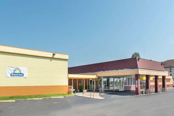 Days Inn by Wyndham Salem Illinois