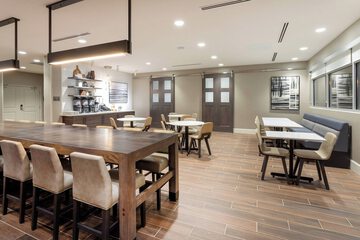 Breakfast/Coffee Service 28 of 32