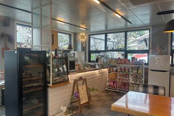 Coffee shop