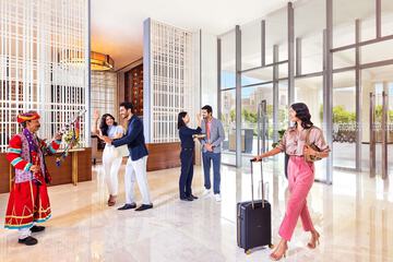 Lobby lounge