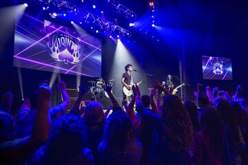 Entertainment 80 of 85