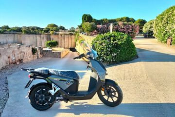 Scooter/moped