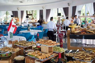 Breakfast buffet