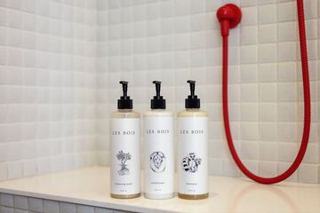 Bathroom amenities
