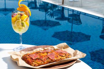 Poolside bar
