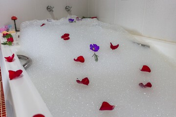 Jetted tub