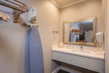 Room 14 of 50