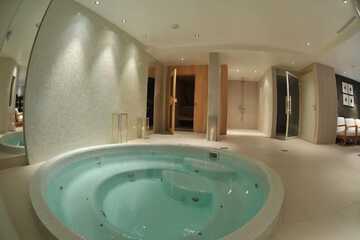 Indoor spa tub