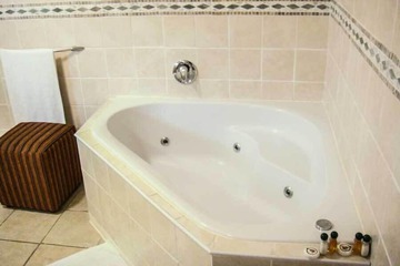 Jetted tub