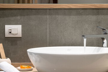 Bathroom sink