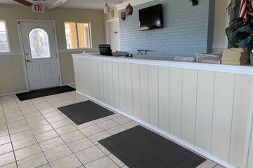 Check-in/check-out kiosk