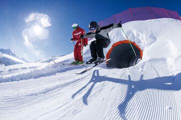 Snow and ski sports