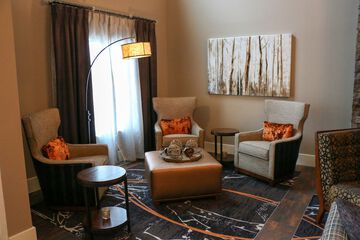 Hotel Interior 5 of 33