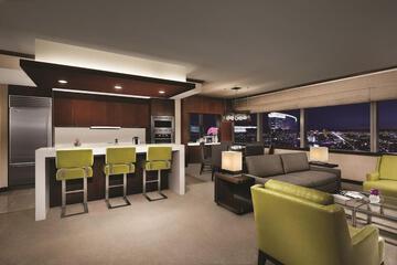 Mandalay Bay Resort and Casino by Suiteness