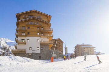 Skiing