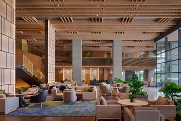 Lobby lounge