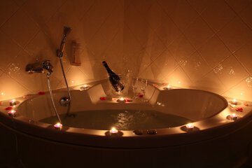 Jetted tub