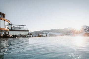 Infinity pool