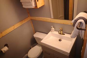 Bathroom sink