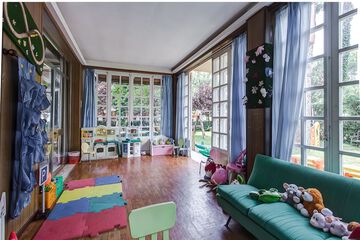 Children's play area - indoor