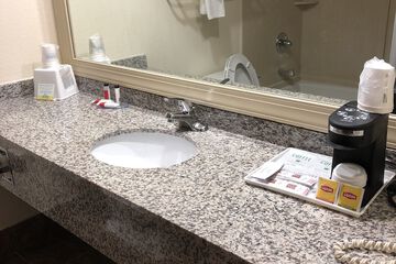 Bathroom sink