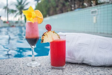 Poolside bar