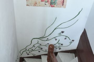 Handrails in stairways