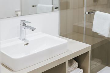 Bathroom sink
