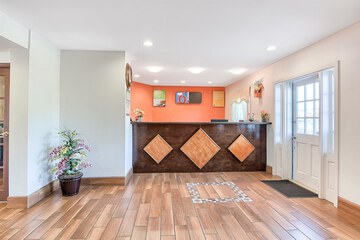 Hotel Interior 15 of 32