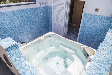 Jetted tub