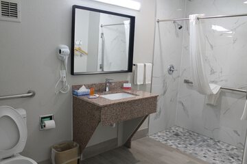 Room 15 of 42