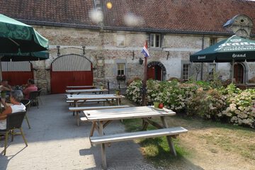 Food court