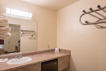 Bathroom sink