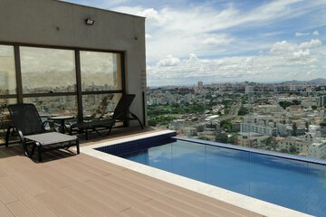 Infinity pool